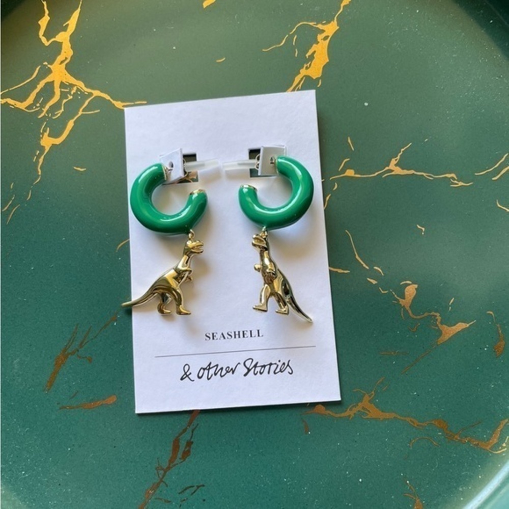 & Other Stories Gold Dinosaurs 🦕 Earring